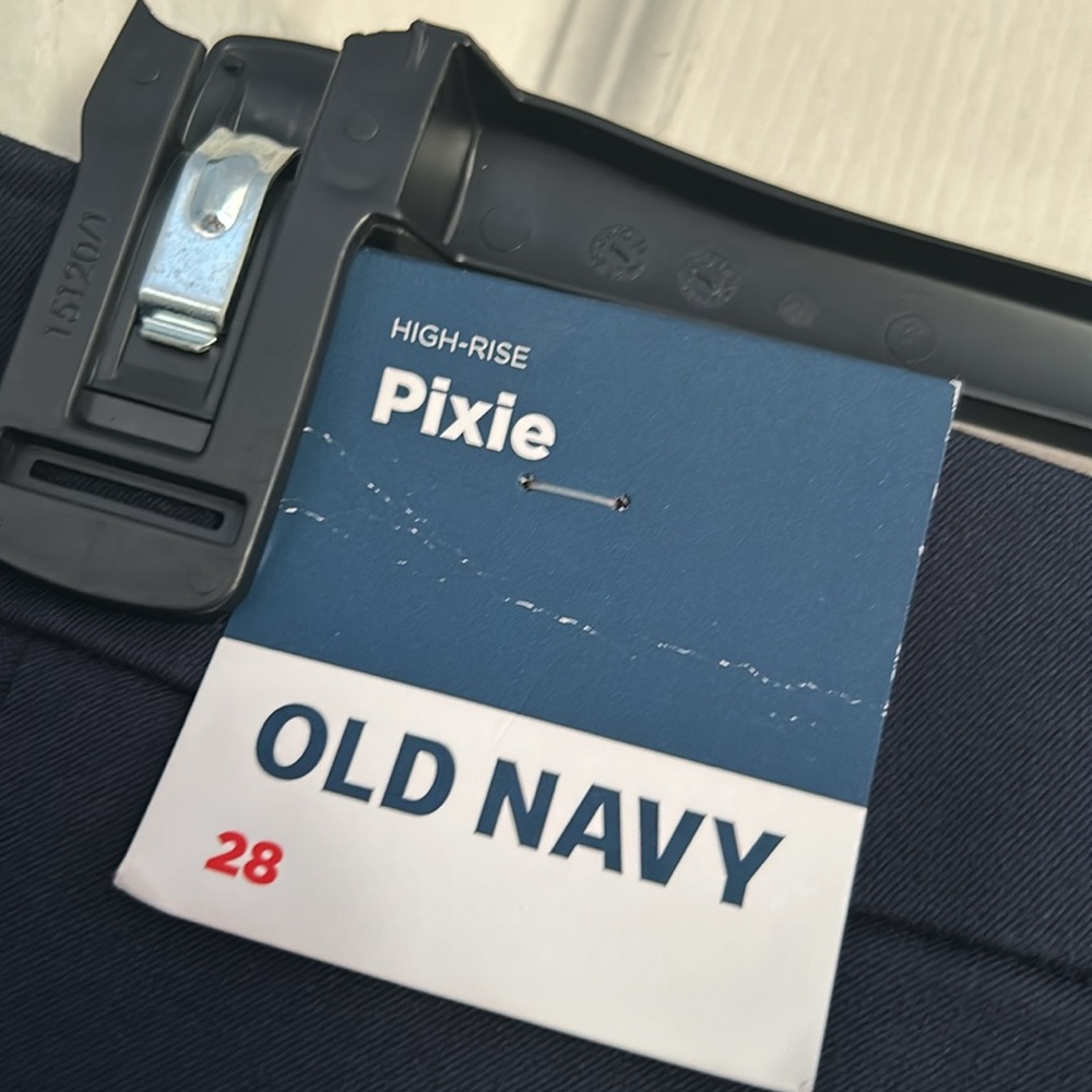 NWOT Old Navy high rise in the navy pixie pant size 28 - Picture 3 of 5